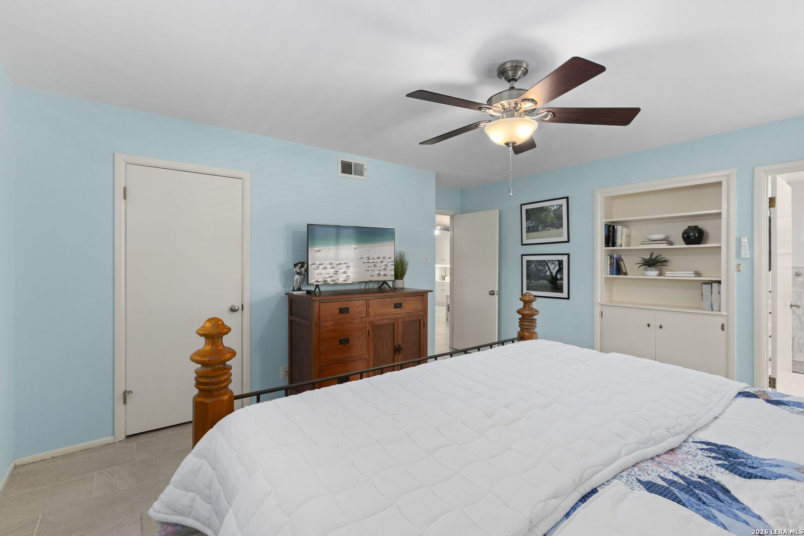 421 Windcrest Dr.