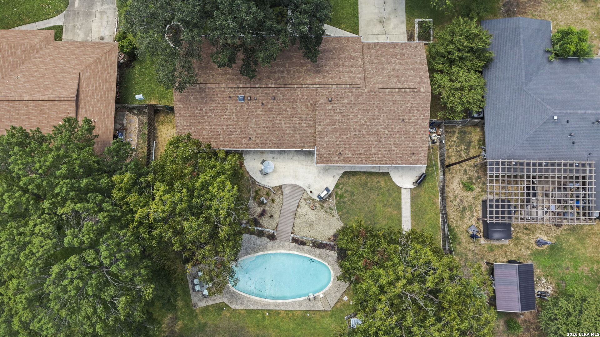 421 Windcrest Dr.