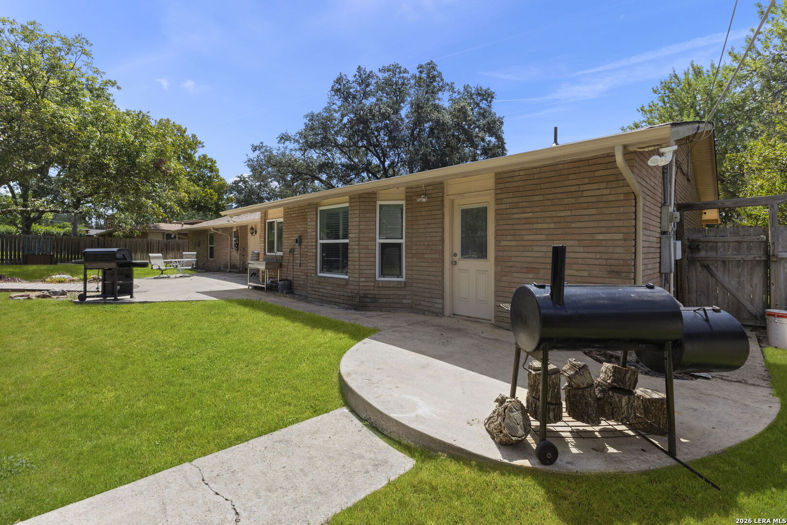 421 Windcrest Dr.