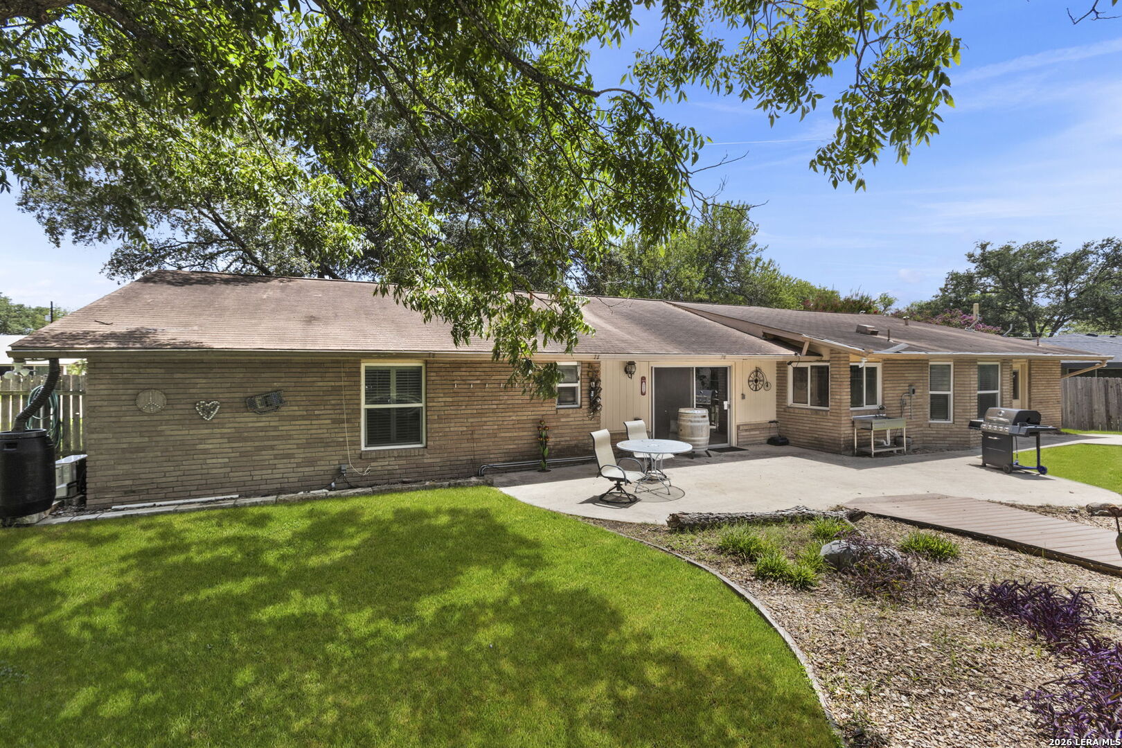 421 Windcrest Dr.