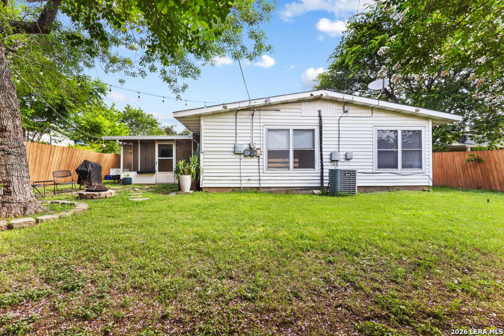 230 BRETTONWOOD DR