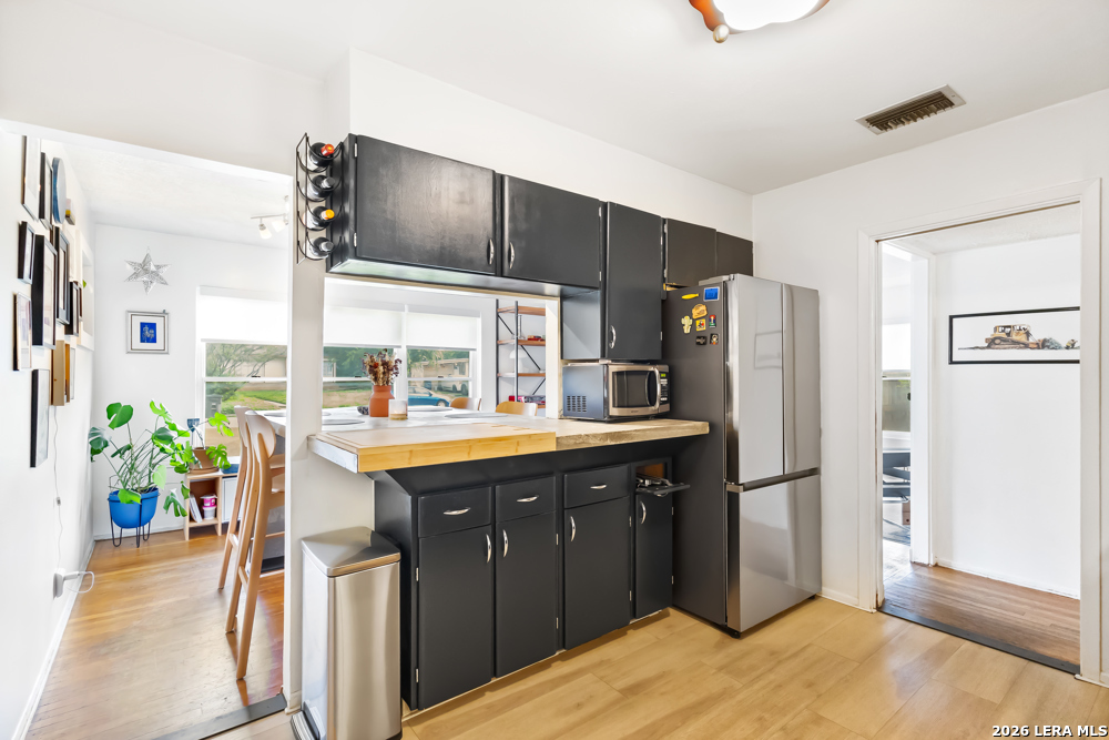 230 BRETTONWOOD DR