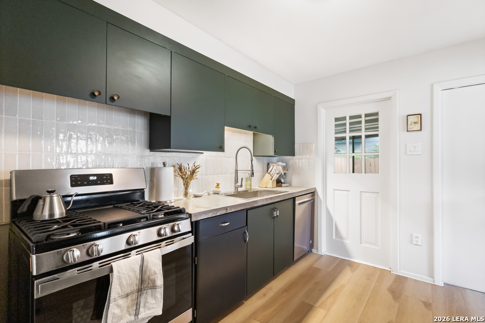 230 BRETTONWOOD DR