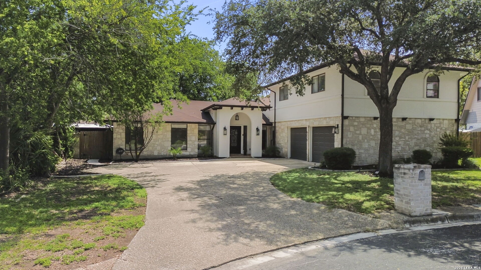 6215 Pine Needles
