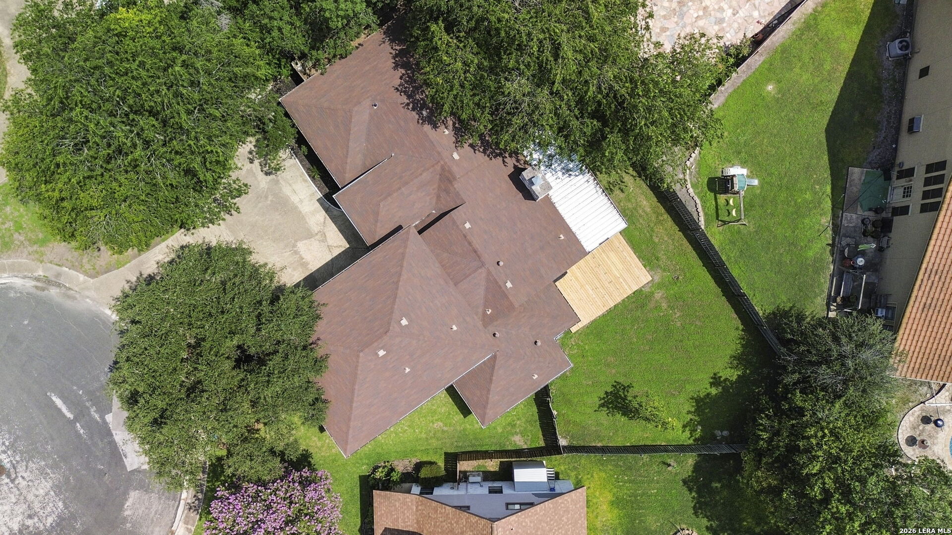 6215 Pine Needles