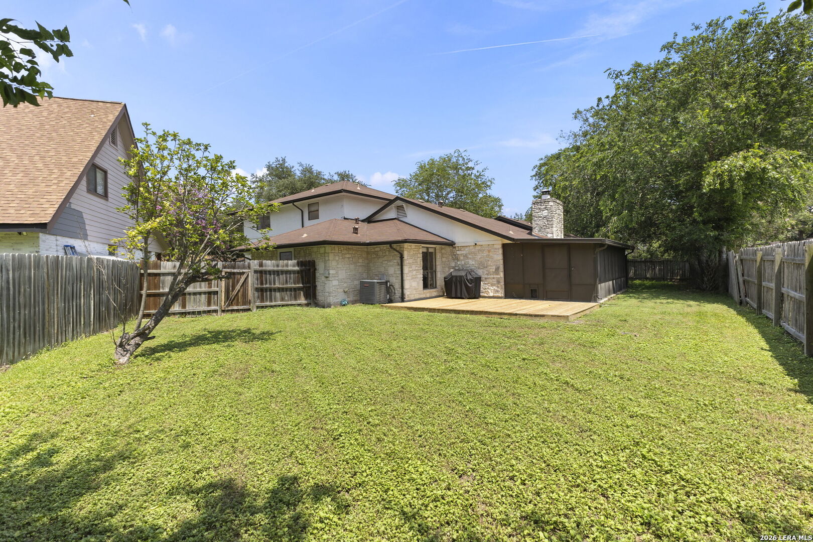 6215 Pine Needles