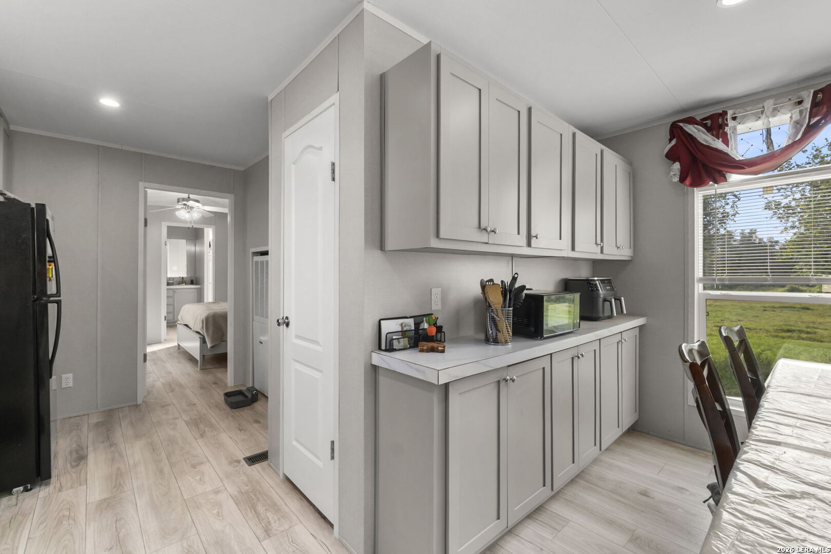 1029 POSTERT LN