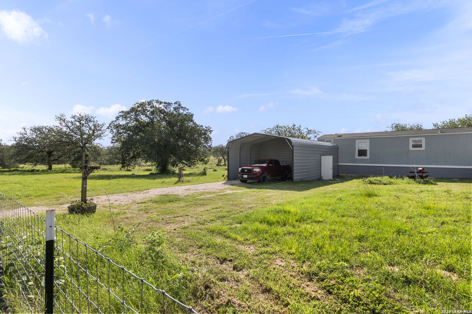 1029 POSTERT LN