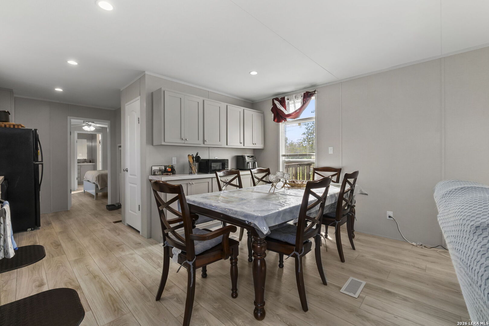 1029 POSTERT LN