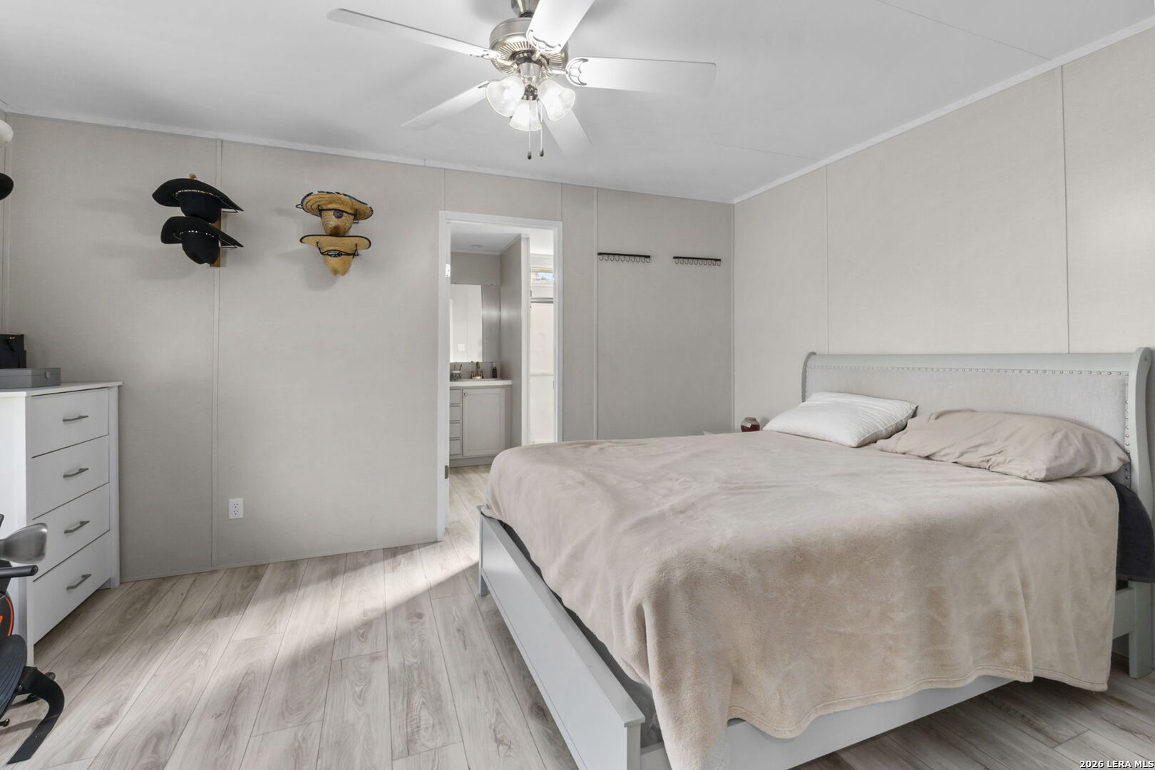 1029 POSTERT LN