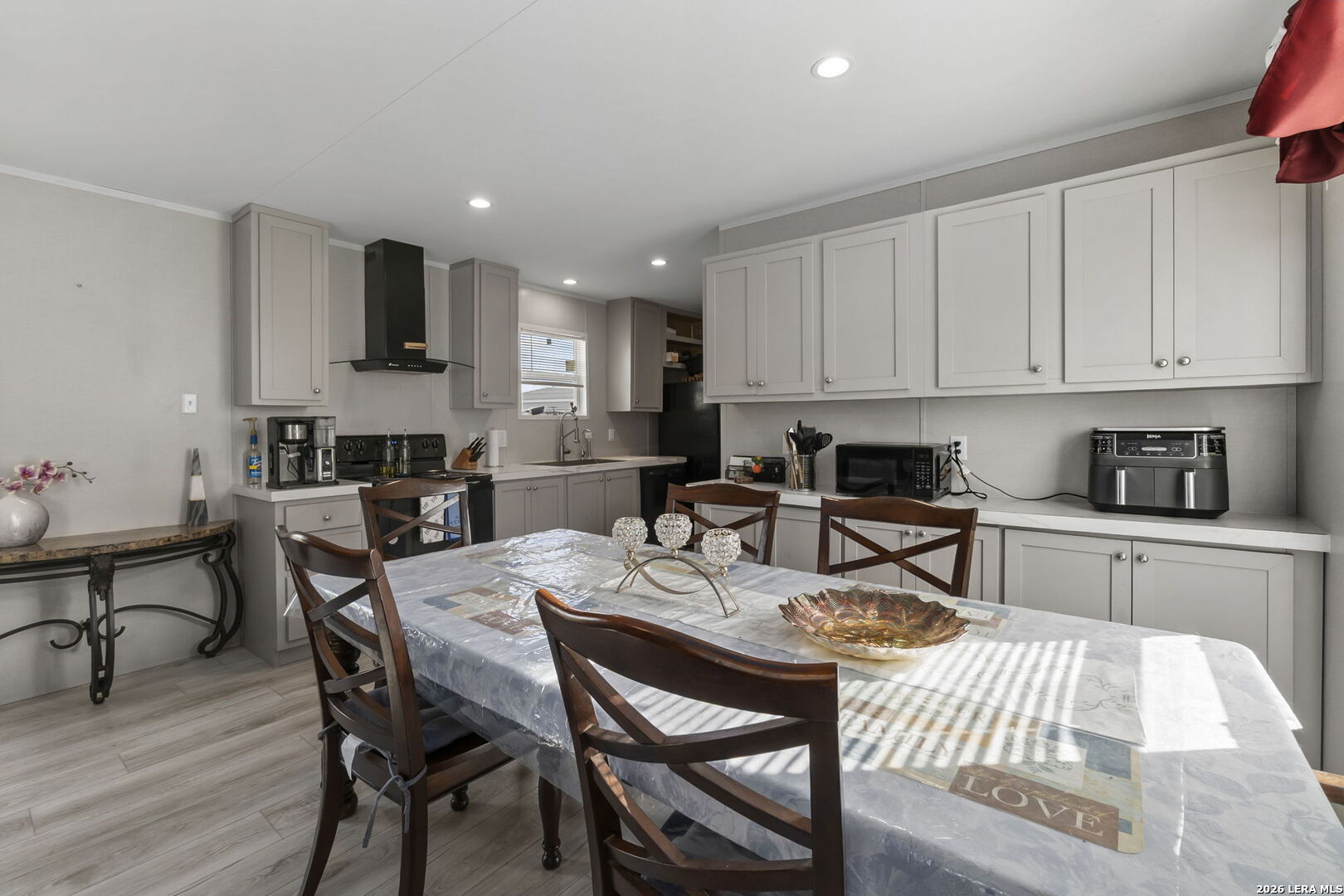 1029 POSTERT LN