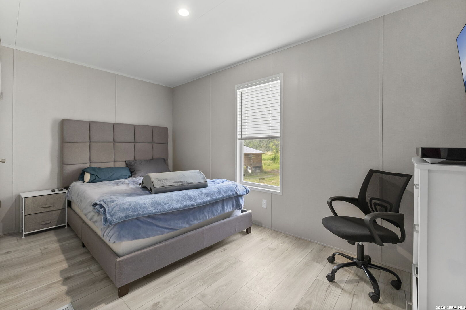 1029 POSTERT LN