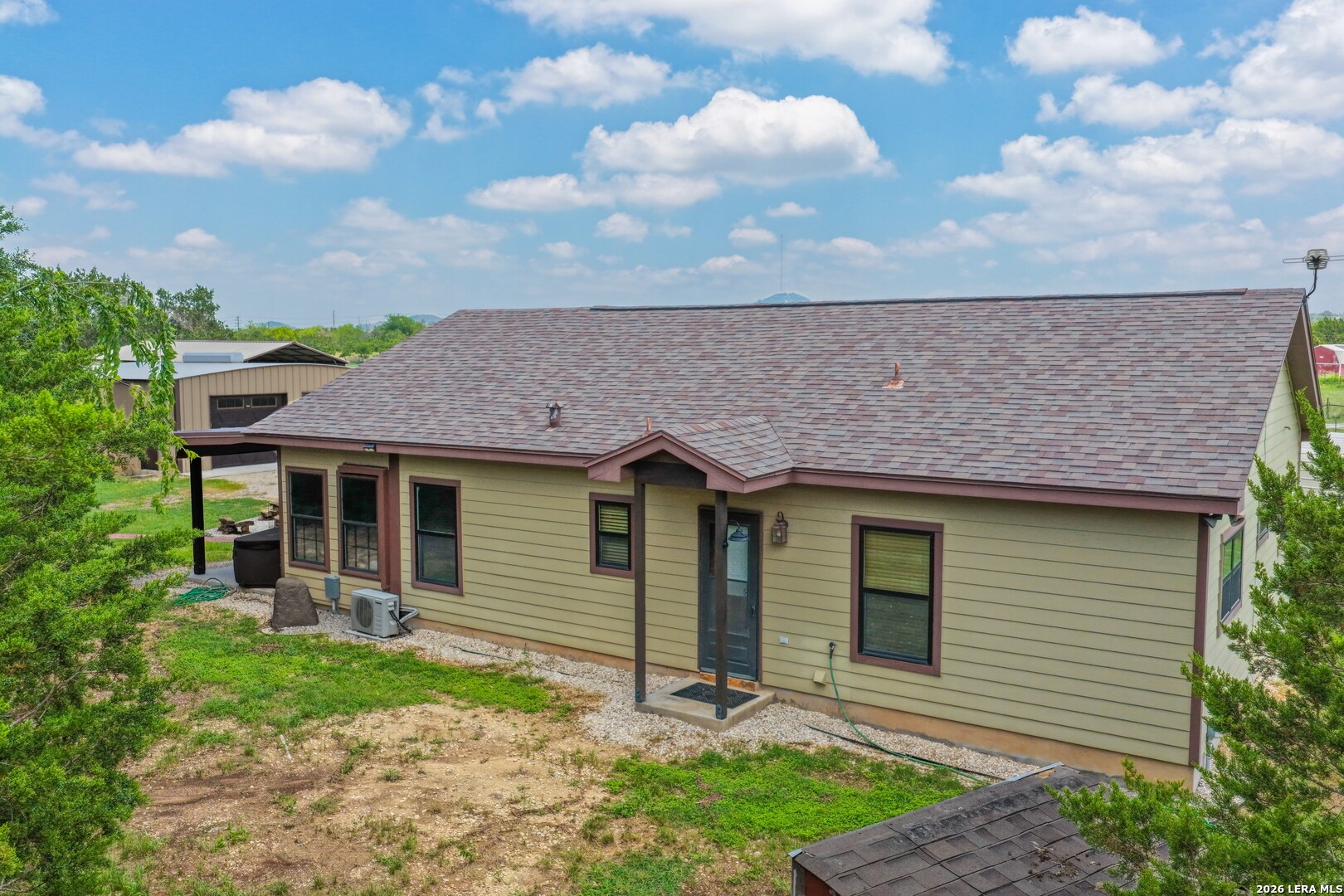 1355 BROAD OAK DR
