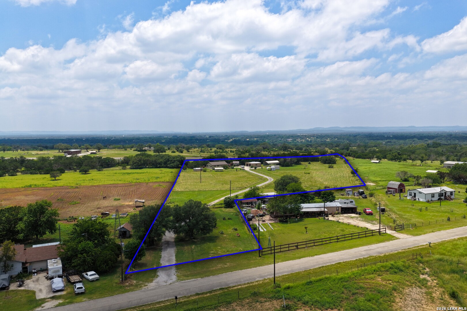 1355 BROAD OAK DR