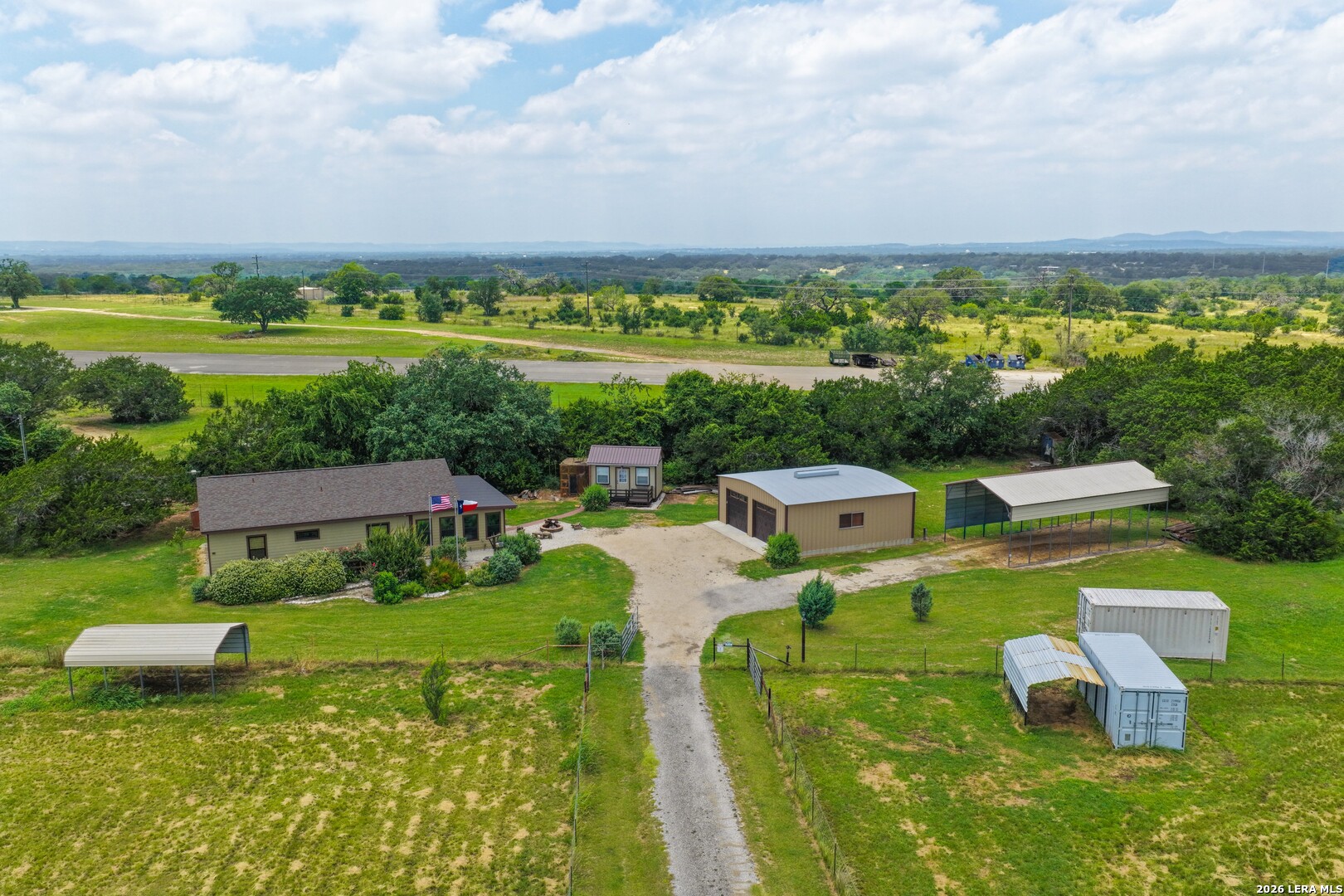 1355 BROAD OAK DR