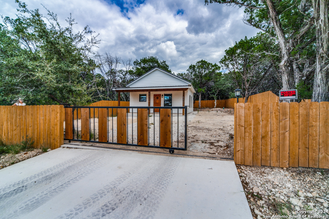 6401 Whartons Dock