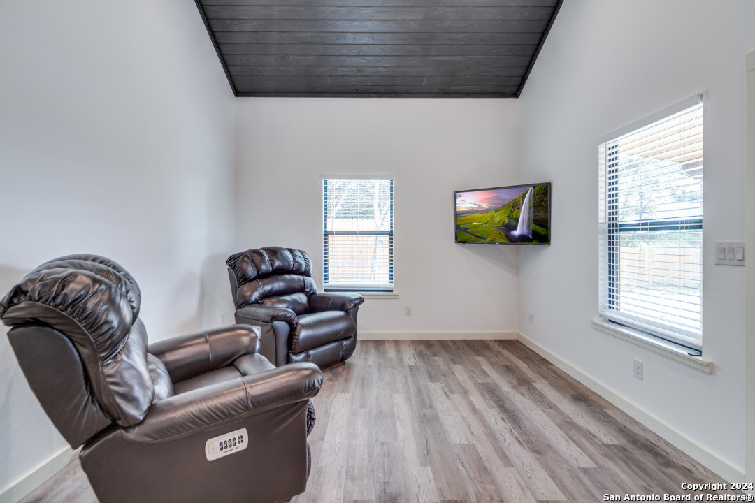 6401 Whartons Dock