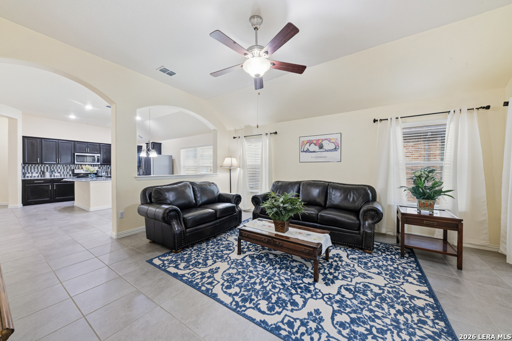 12827 Gordons Haven