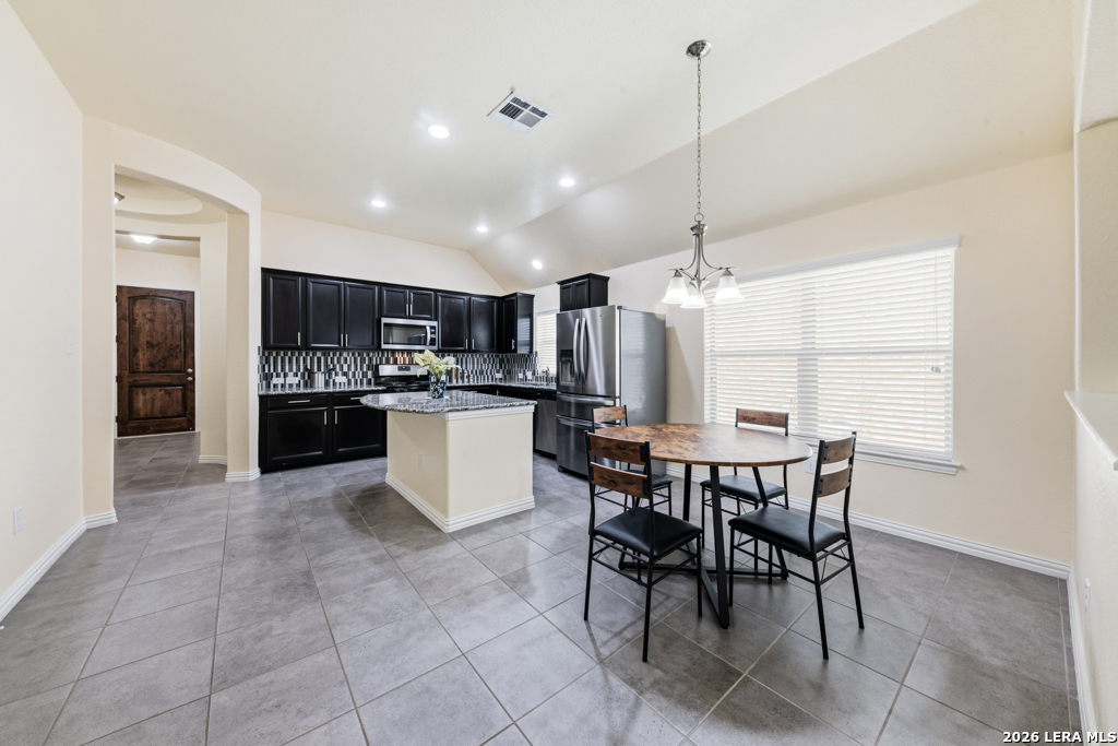 12827 Gordons Haven