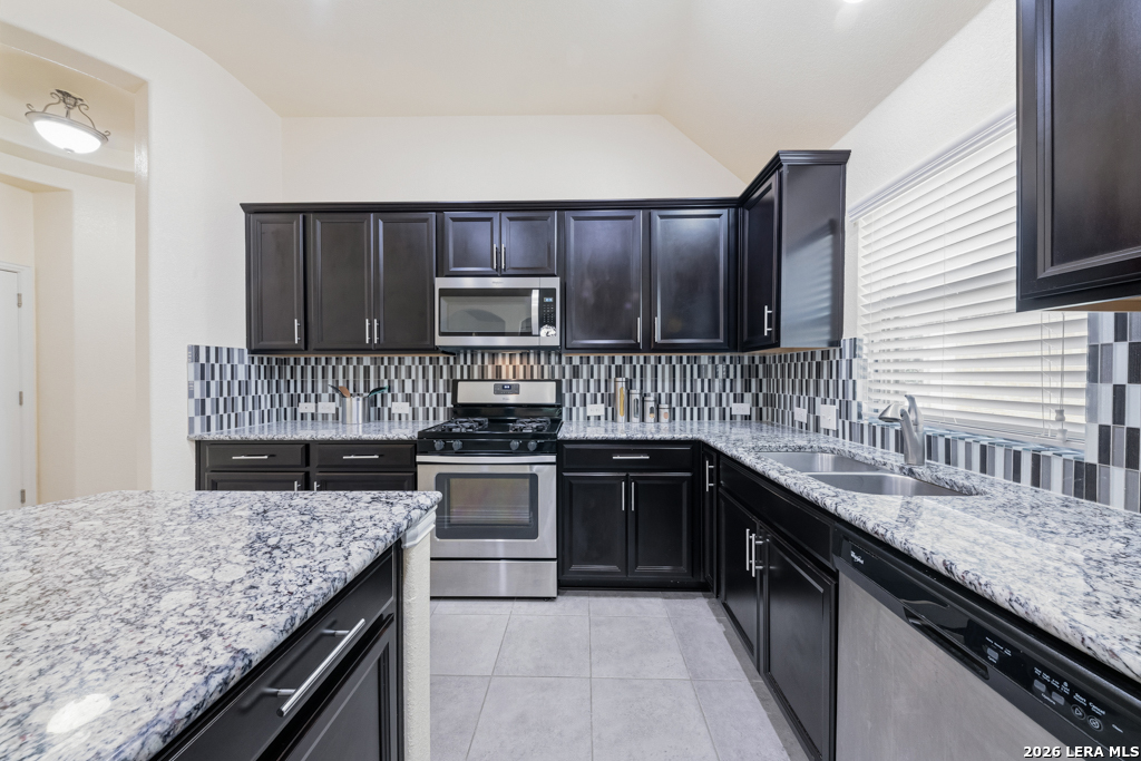 12827 Gordons Haven