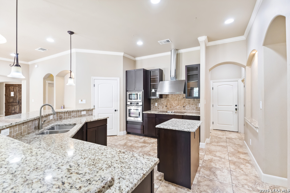 8210 Roy Lane