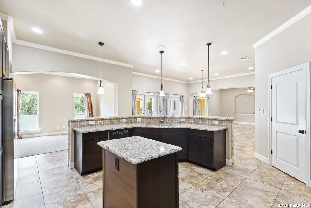8210 Roy Lane