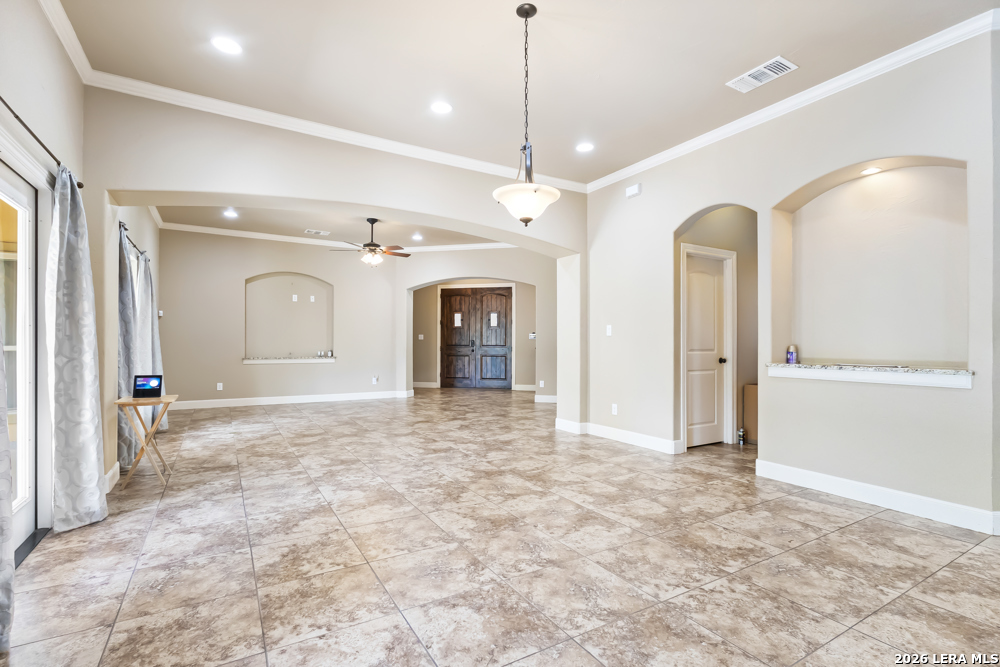 8210 Roy Lane