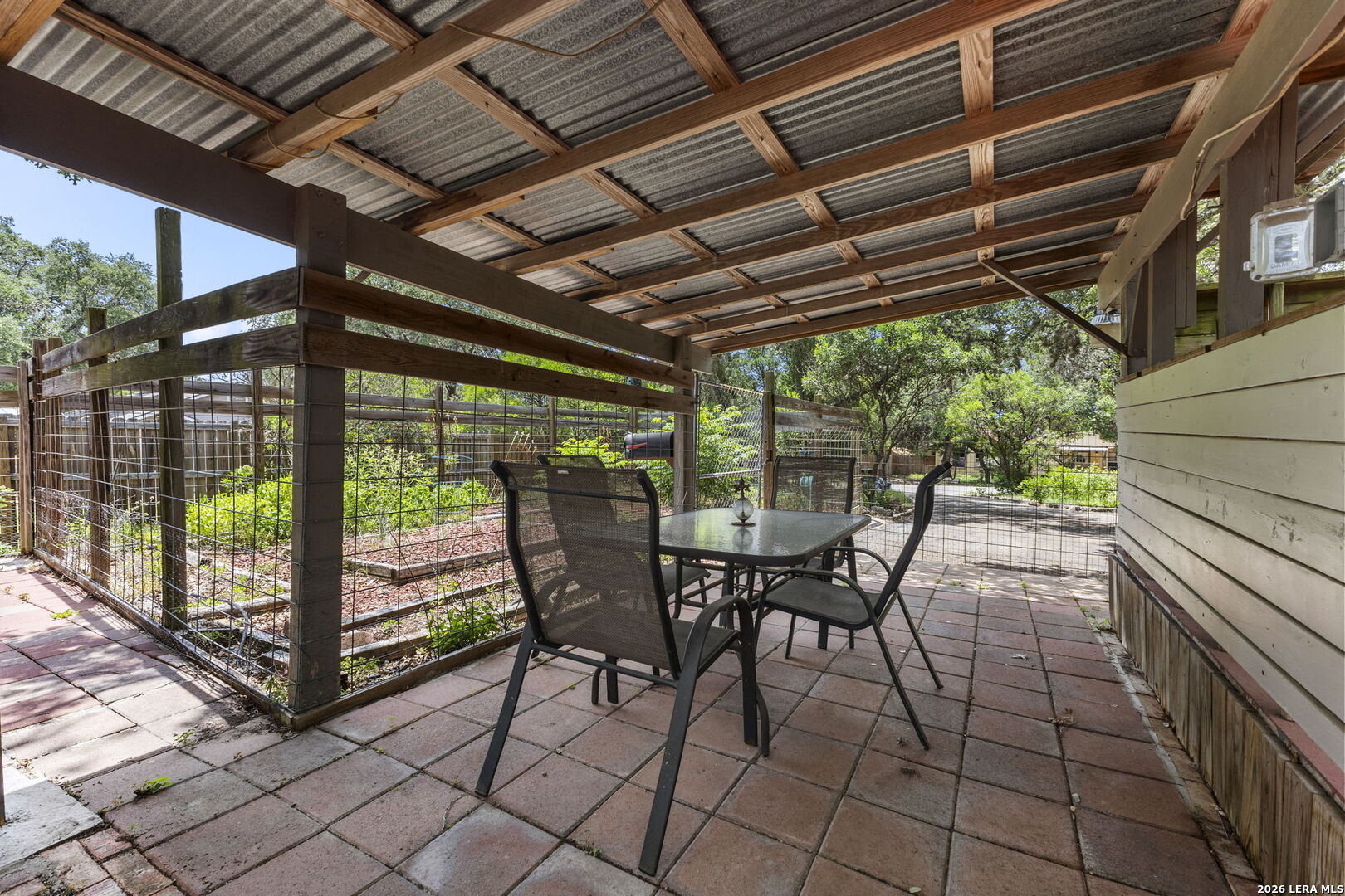 346 RAINBOW DR