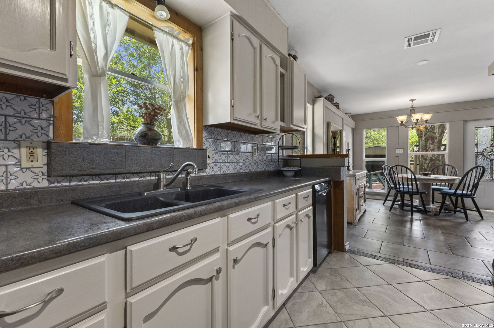 346 RAINBOW DR