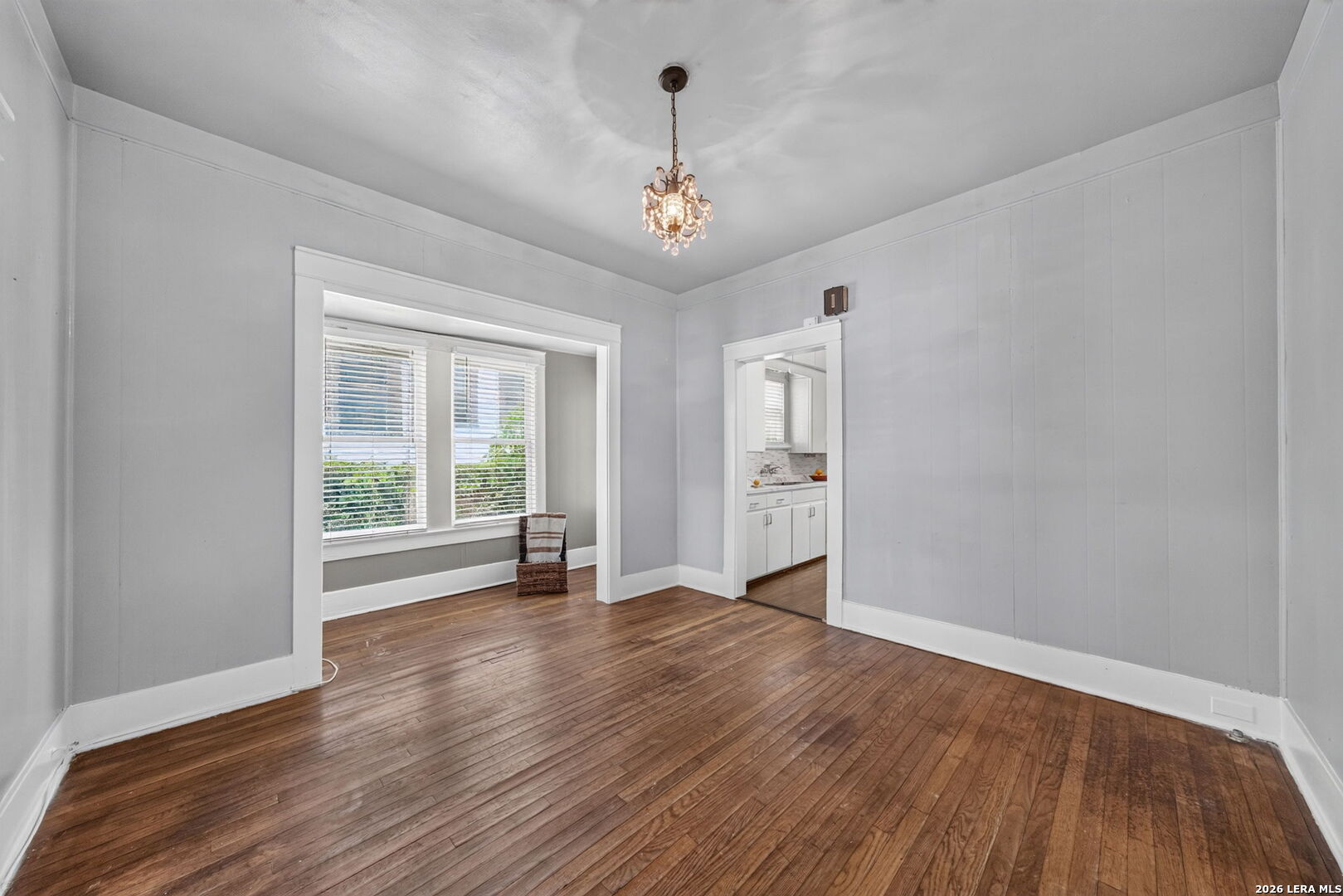 1023 W French Pl