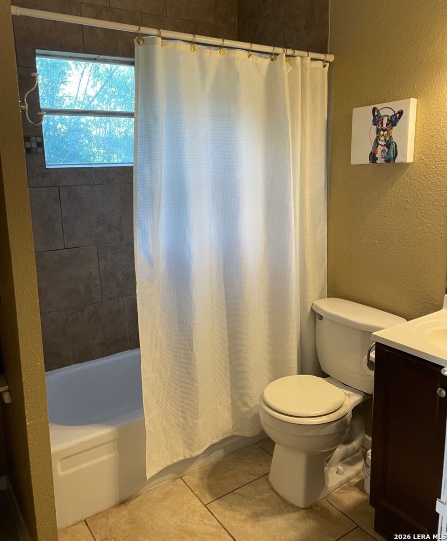 1023 W French Pl