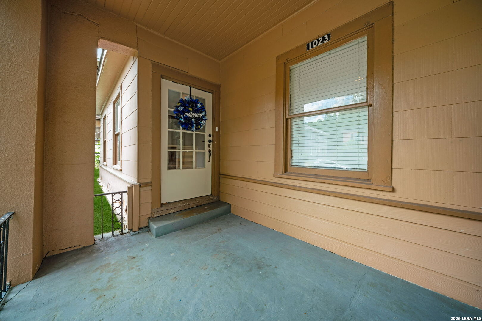 1023 W French Pl