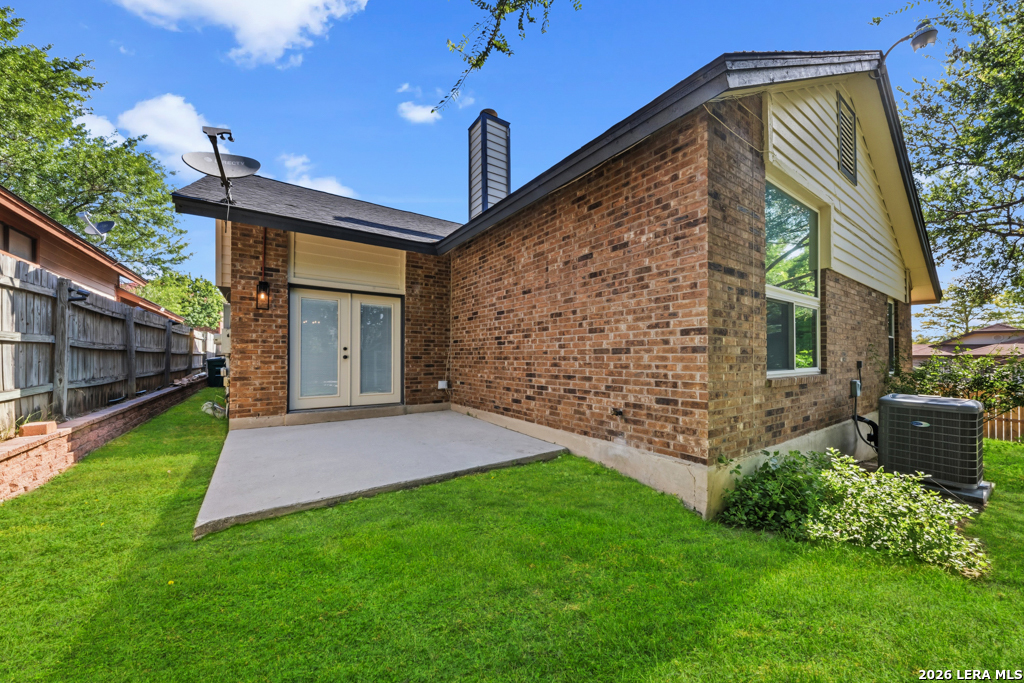 10302 Rustic Village