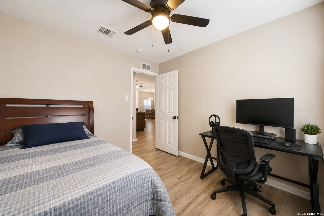 10302 Rustic Village