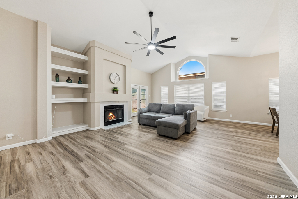 10302 Rustic Village