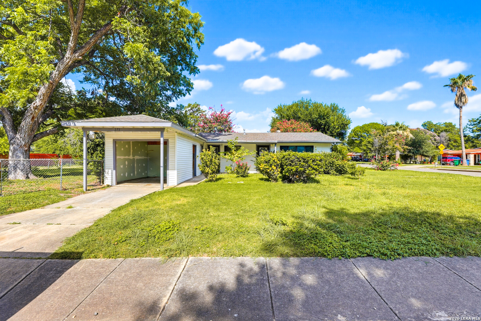 271 WAYSIDE DR