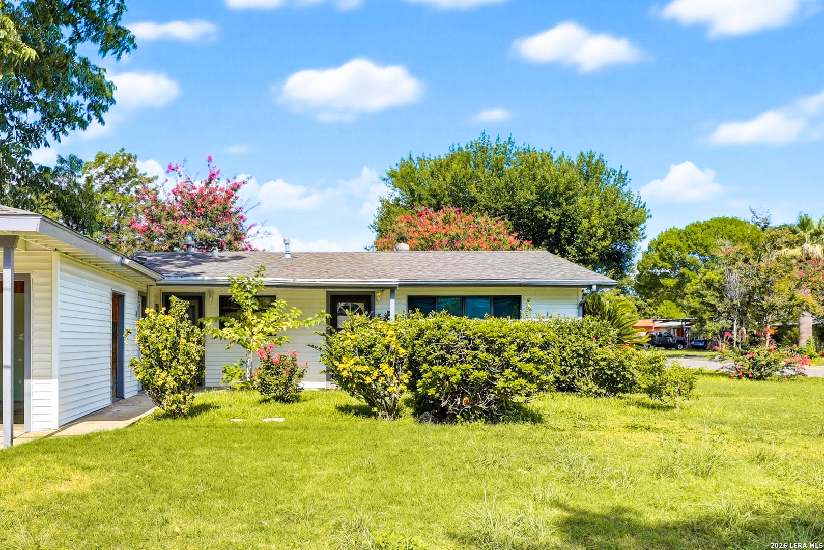 271 WAYSIDE DR