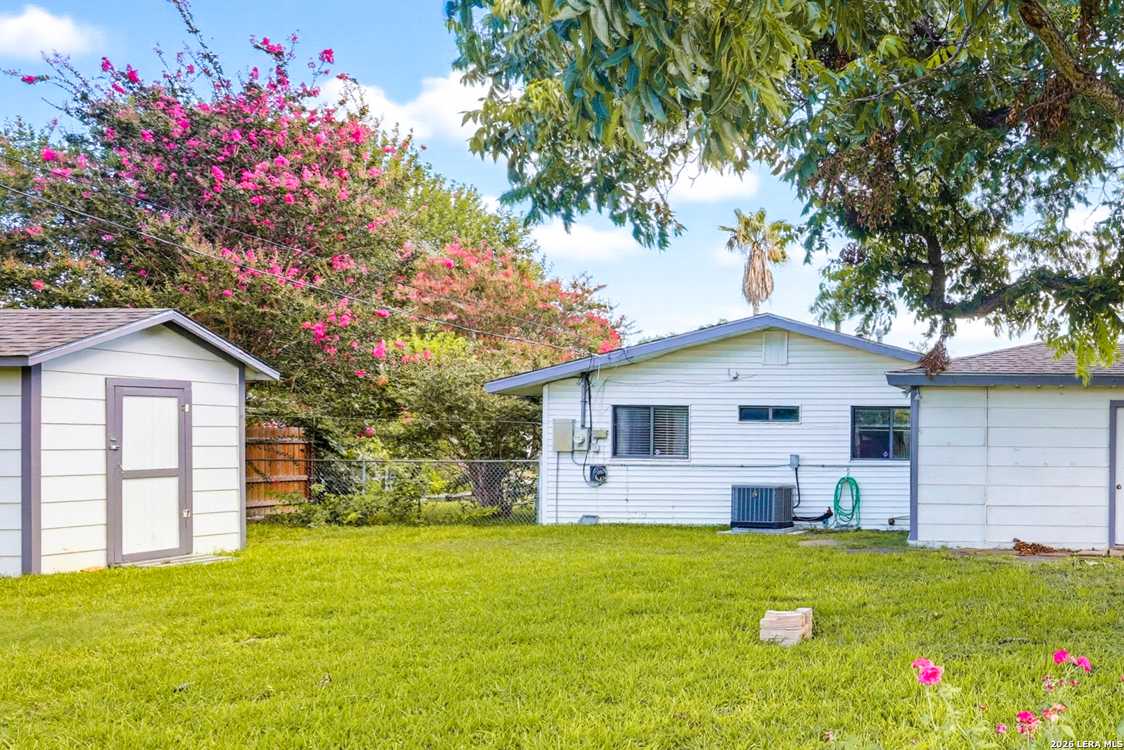 271 WAYSIDE DR