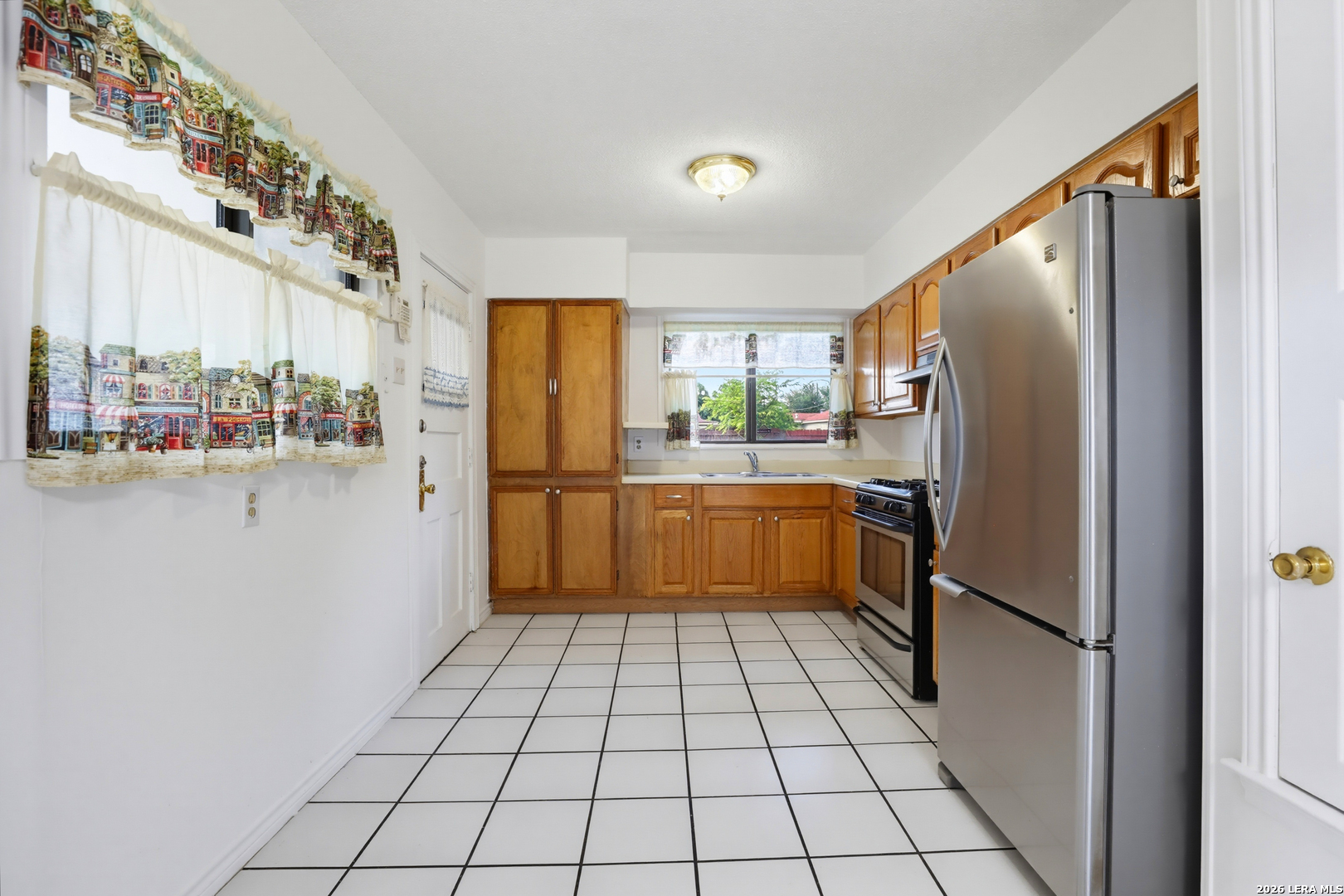 271 WAYSIDE DR