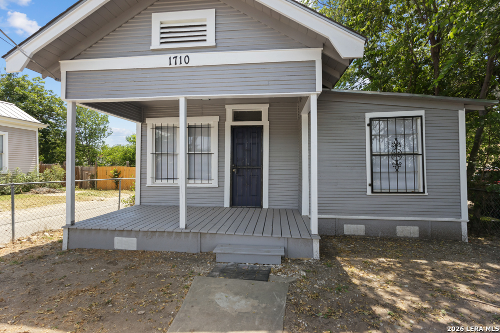 1710 N NAVIDAD ST