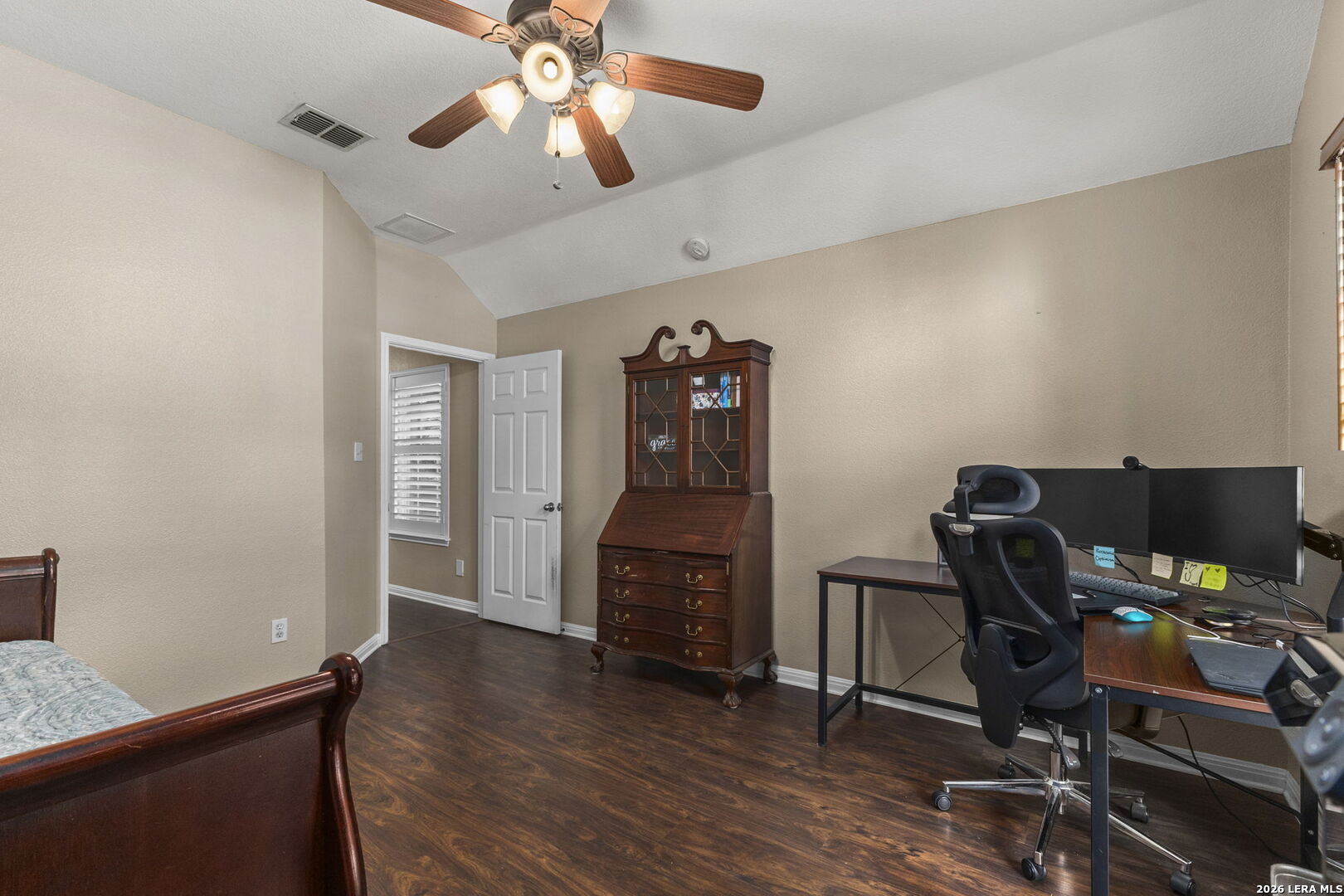 266 MAIDSTONE CV