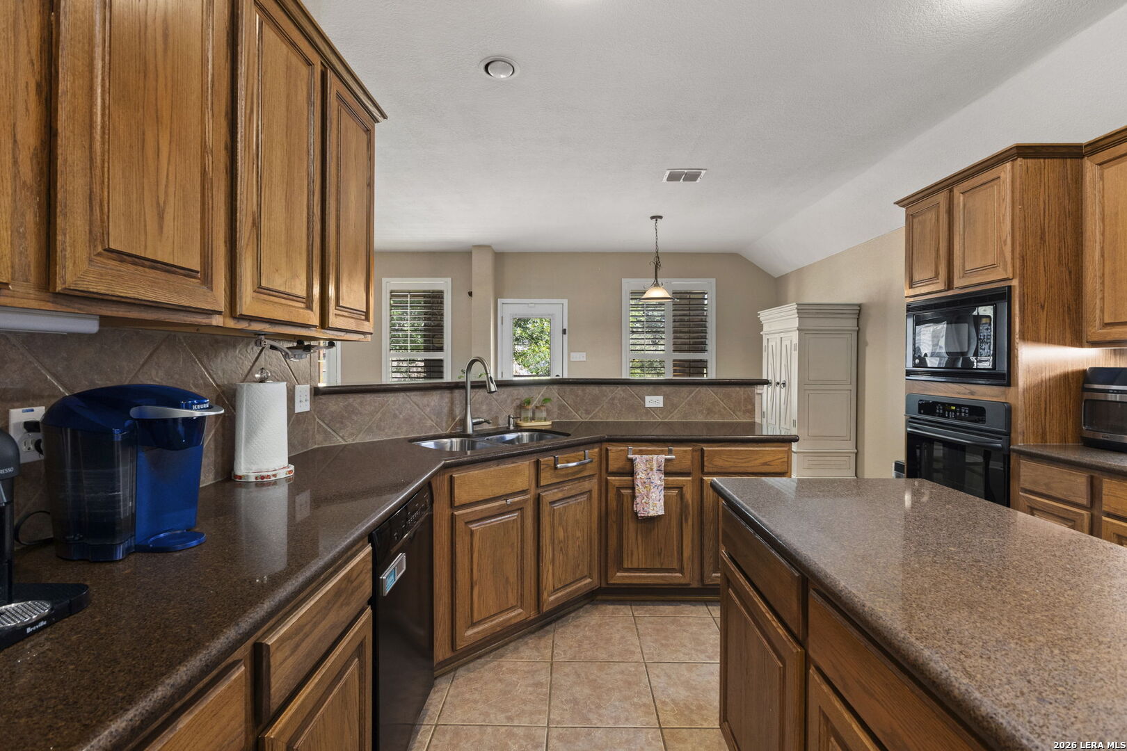 266 MAIDSTONE CV