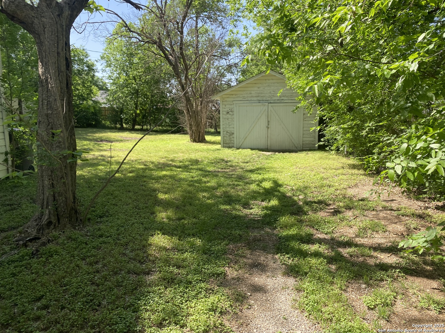 450 Overhill Dr