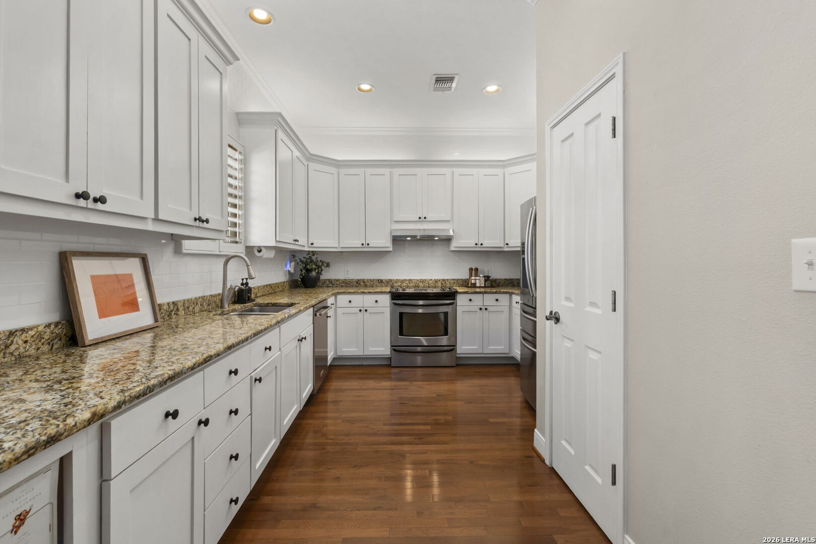 215 E MULBERRY AVE