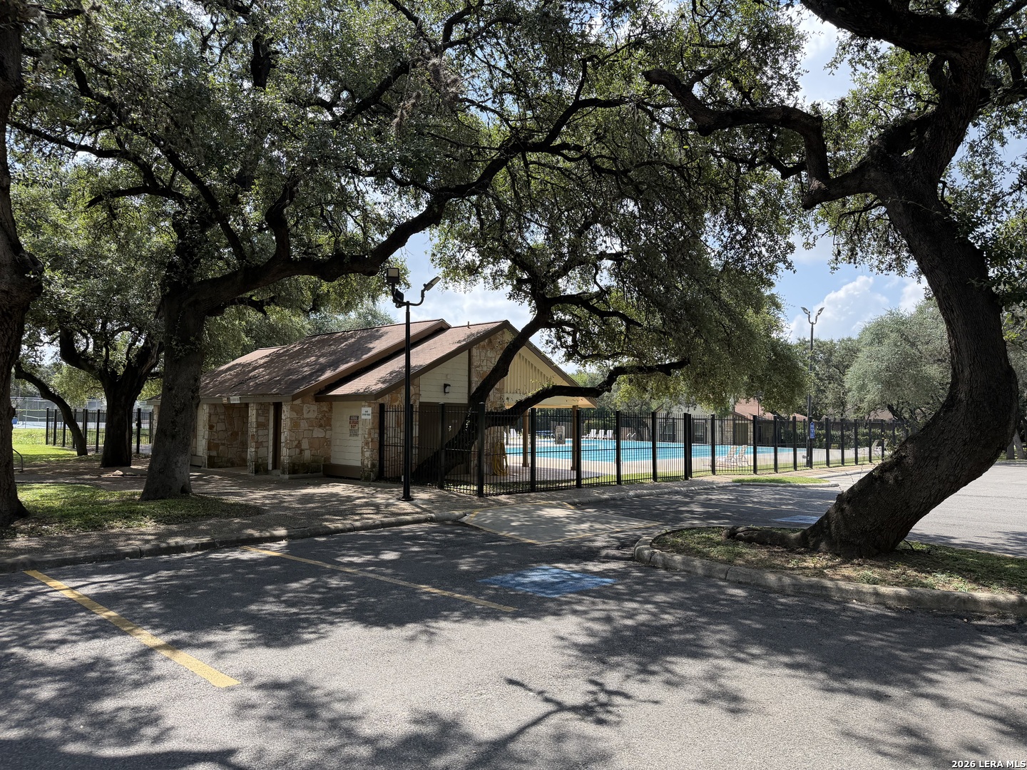 9655 Campton Farms