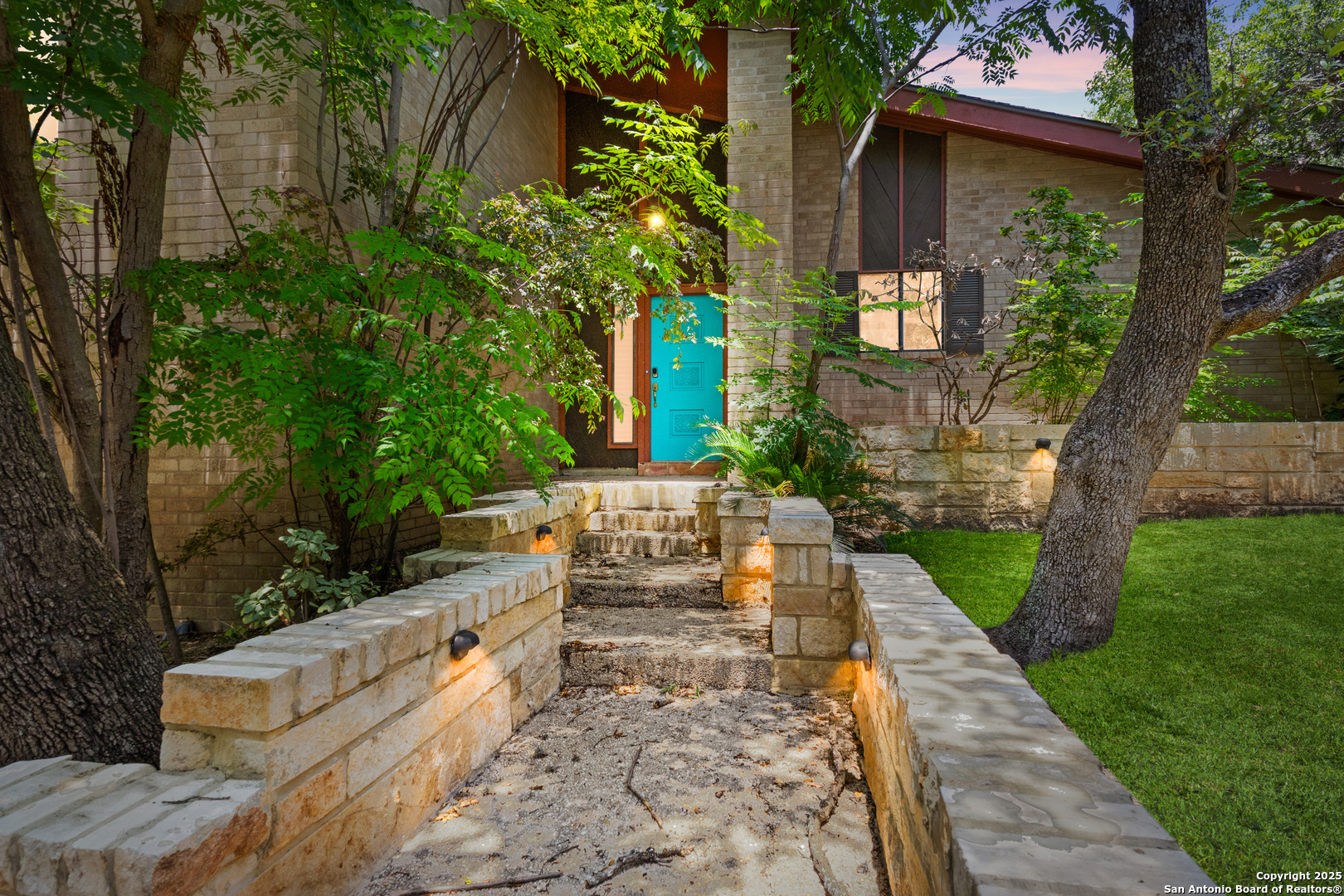 3511 HUNTERS CIR