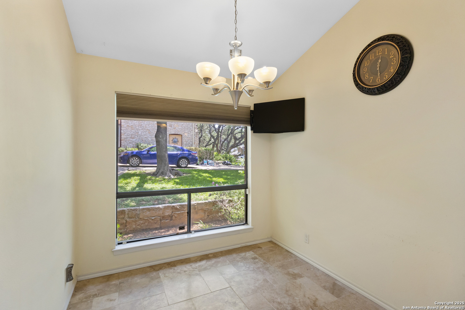 3511 HUNTERS CIR