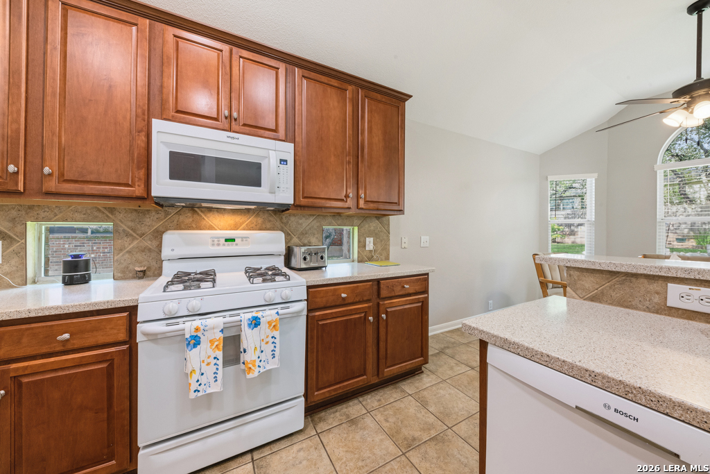 1612 LOOKOUT PT