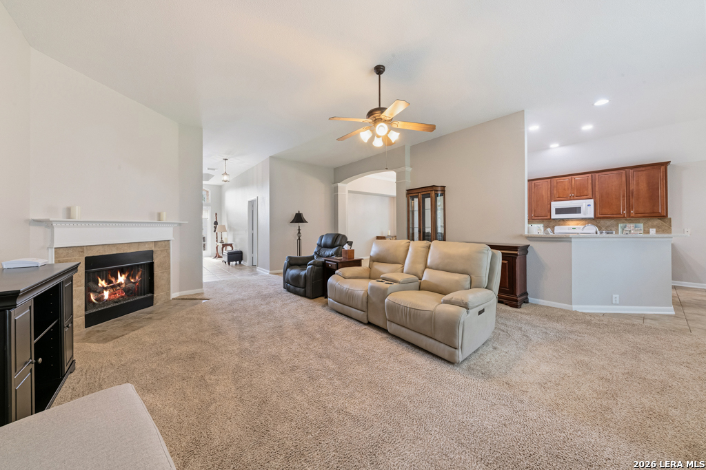 1612 LOOKOUT PT