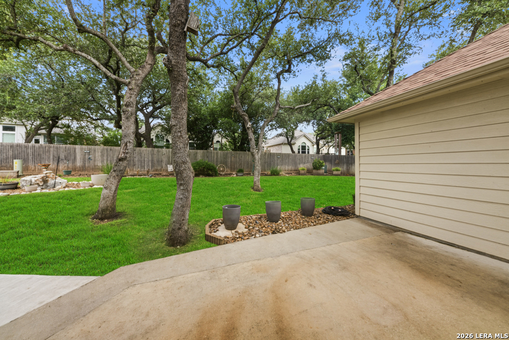 1612 LOOKOUT PT